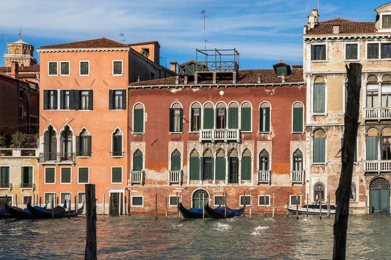 Grandcanal-red Venezia